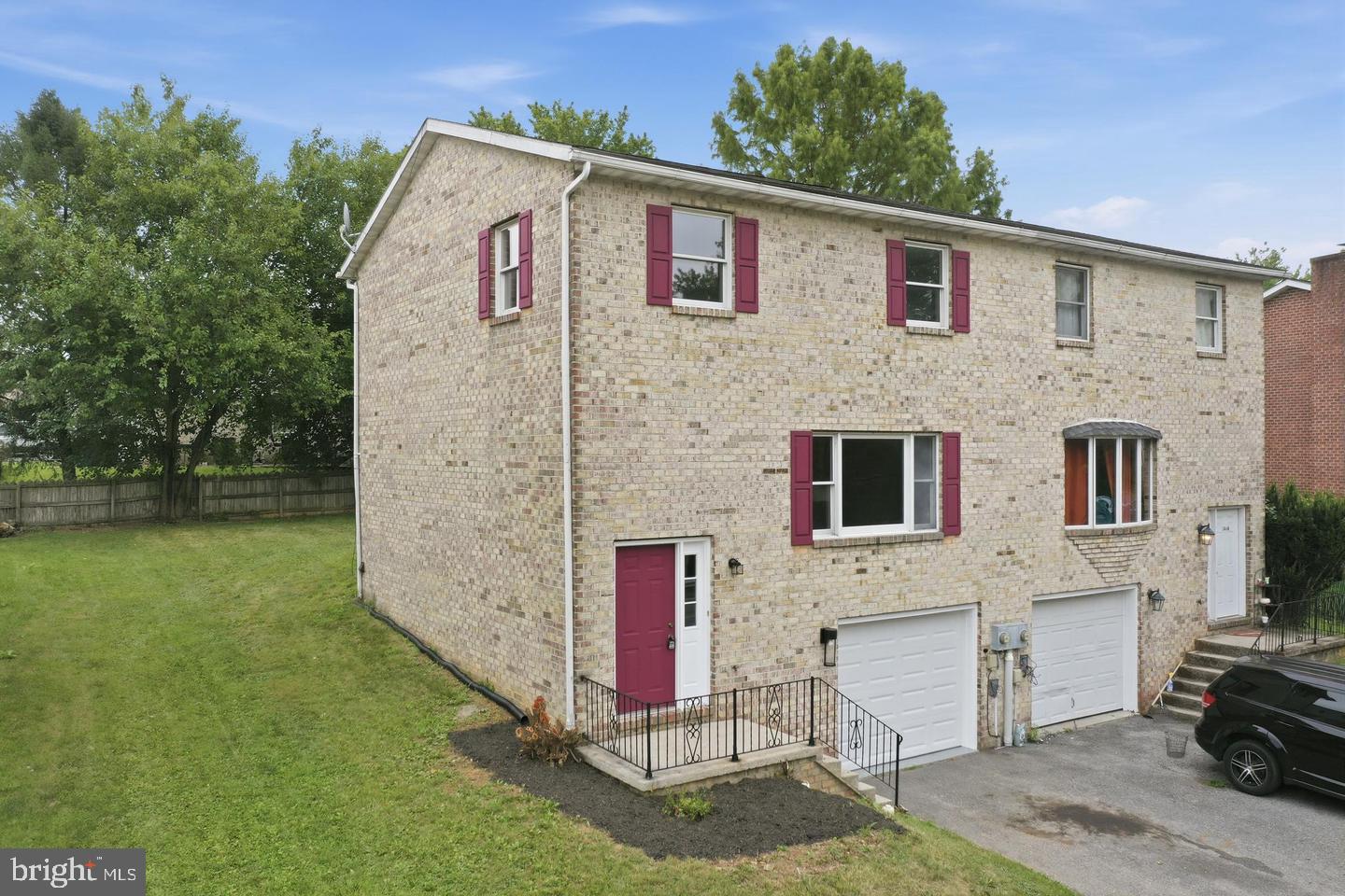 1464 Hollywell Ave Property Photo 3