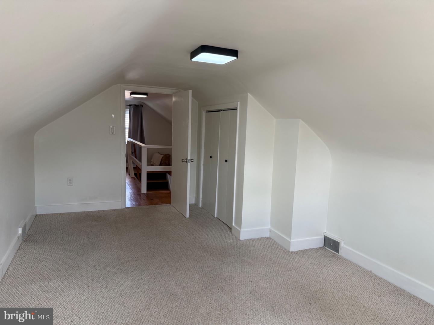 1012 S Coldbrook Ave Property Photo 30