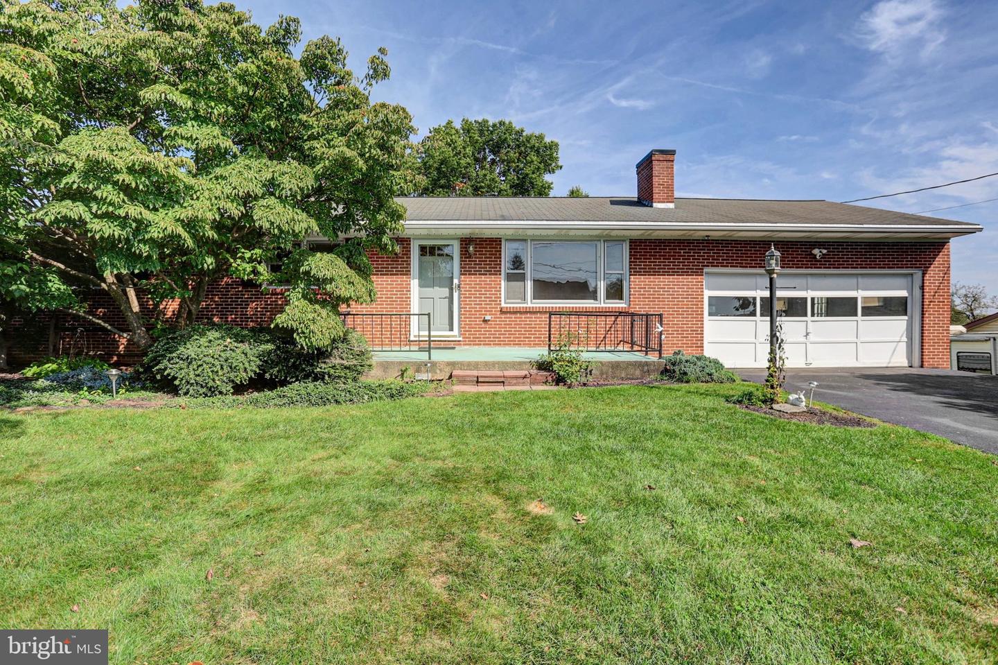 565 Lindia Dr Property Photo 1