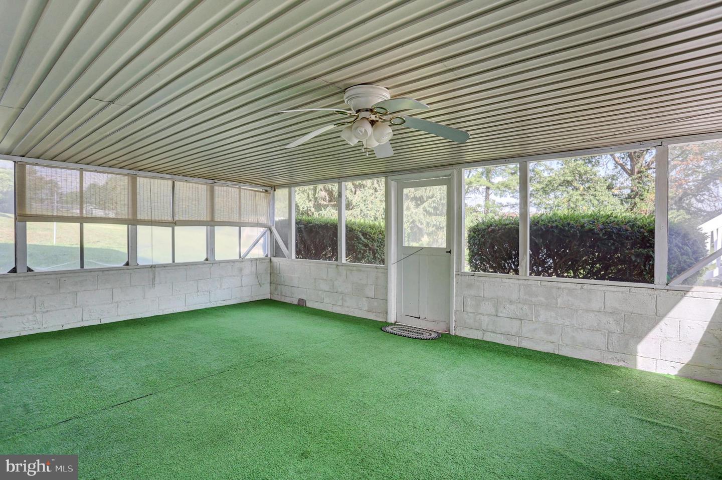 565 Lindia Dr Property Photo 33
