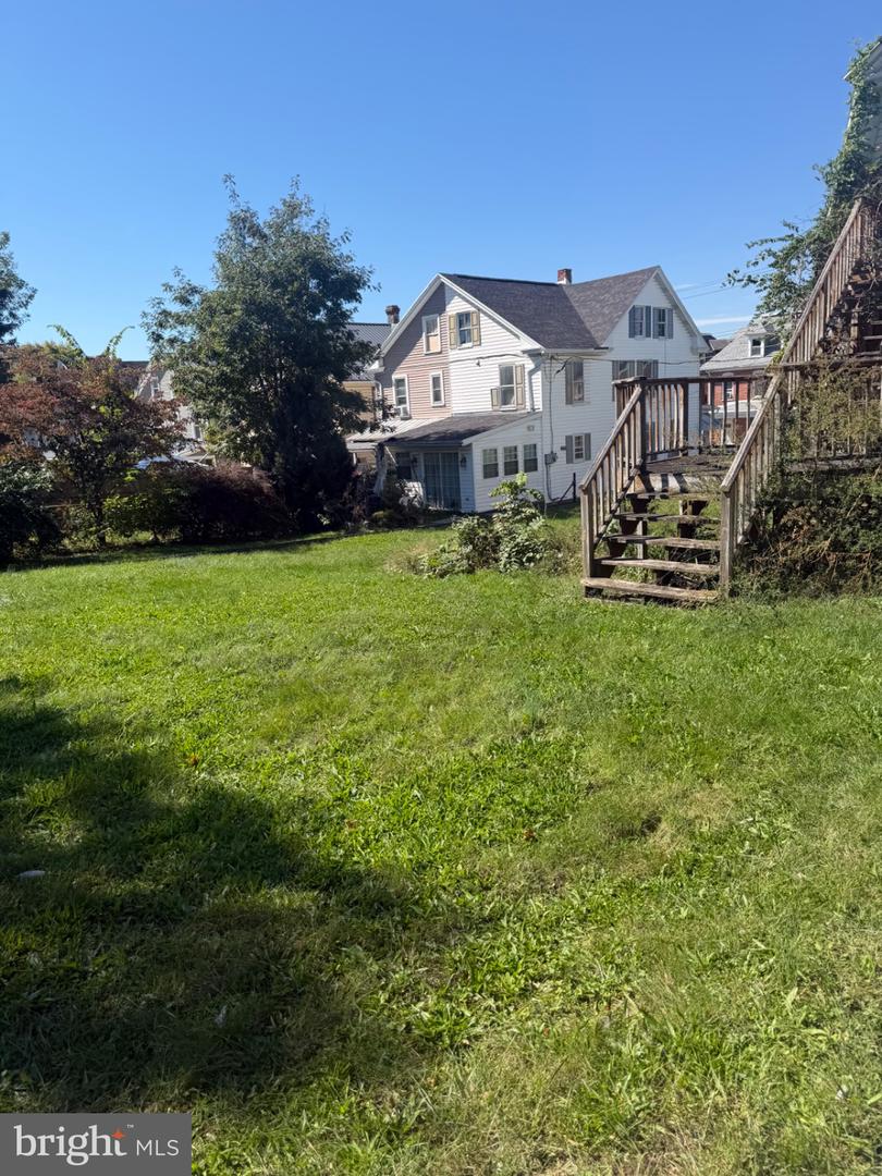 133 N Franklin St Property Photo 3