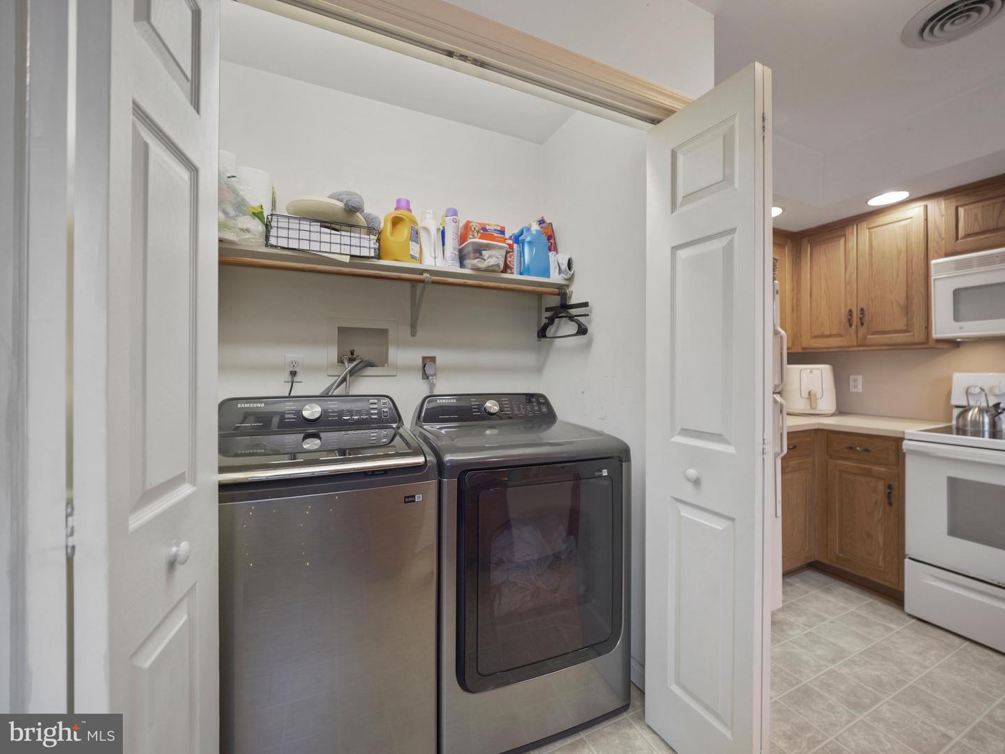 155 Ash Spring Ct Property Photo 8