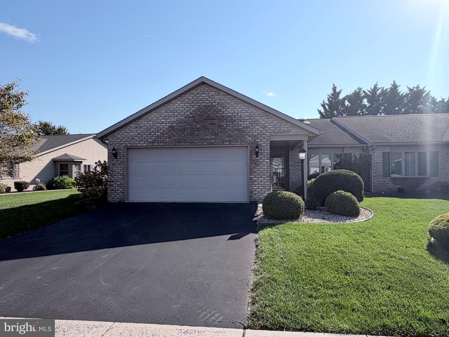 312 SUNBROOK DR Property Photo 1