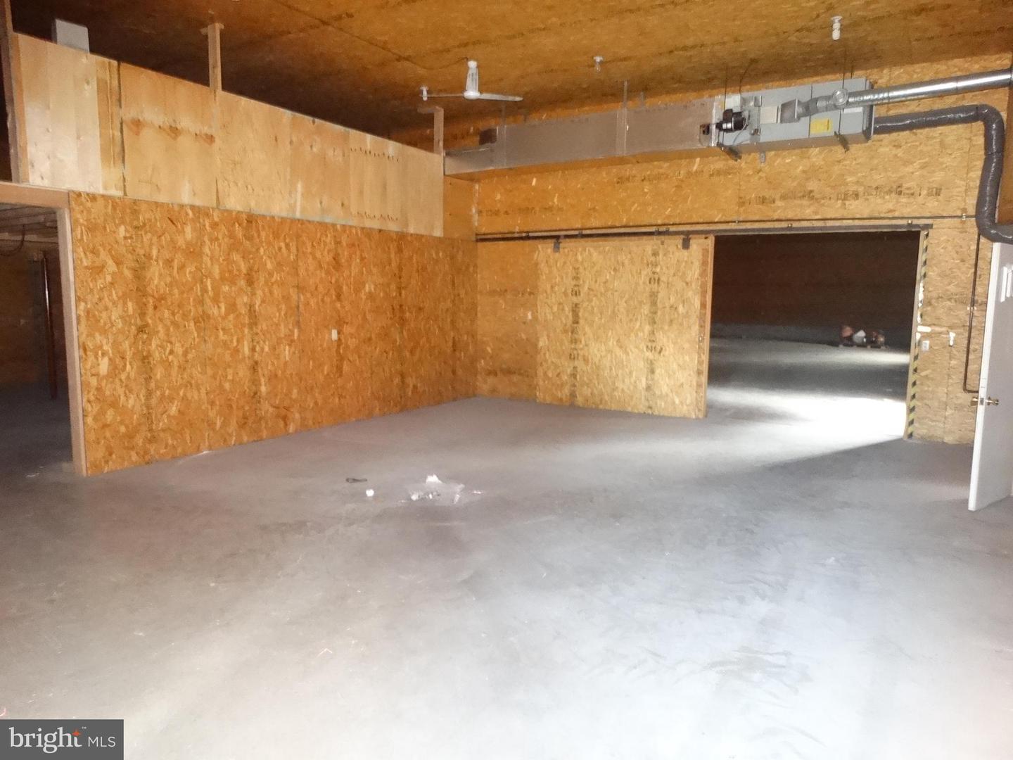 176 Thornton Property Photo 18