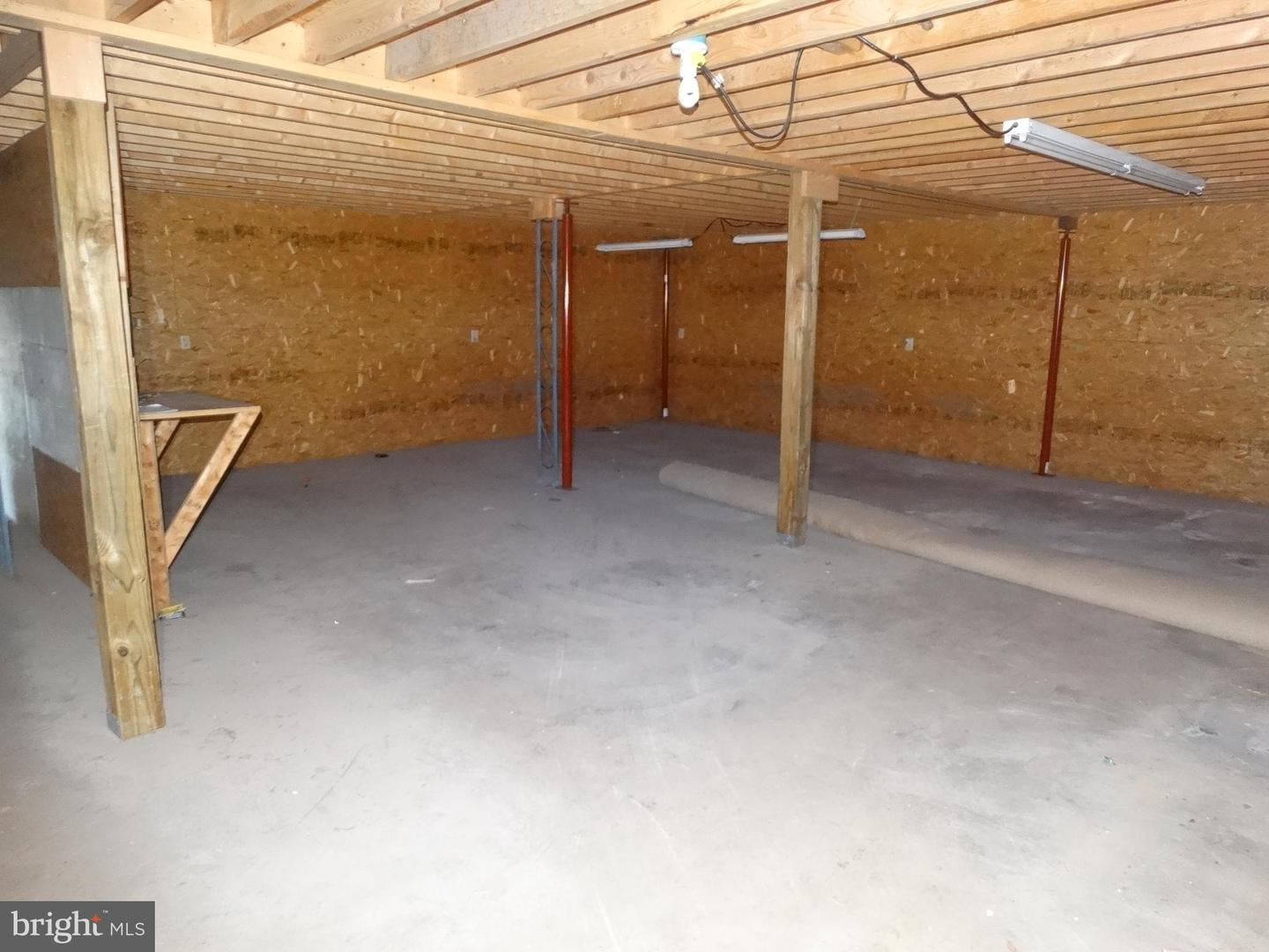 176 Thornton Property Photo 20