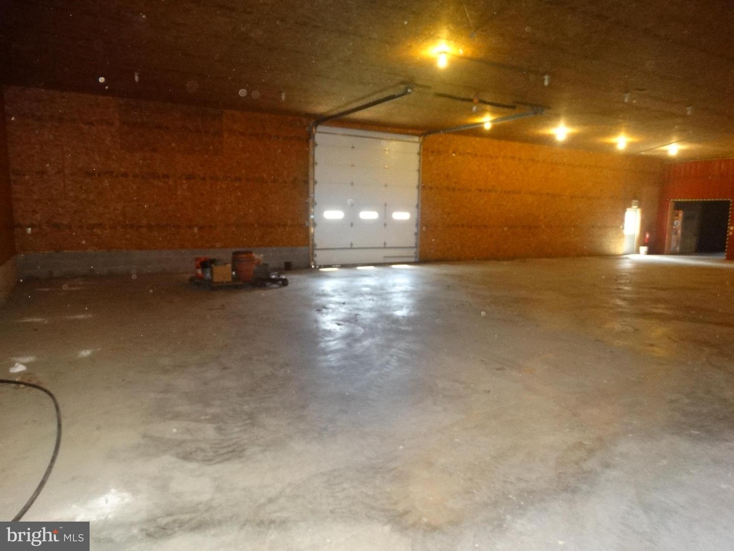176 Thornton Property Photo 24