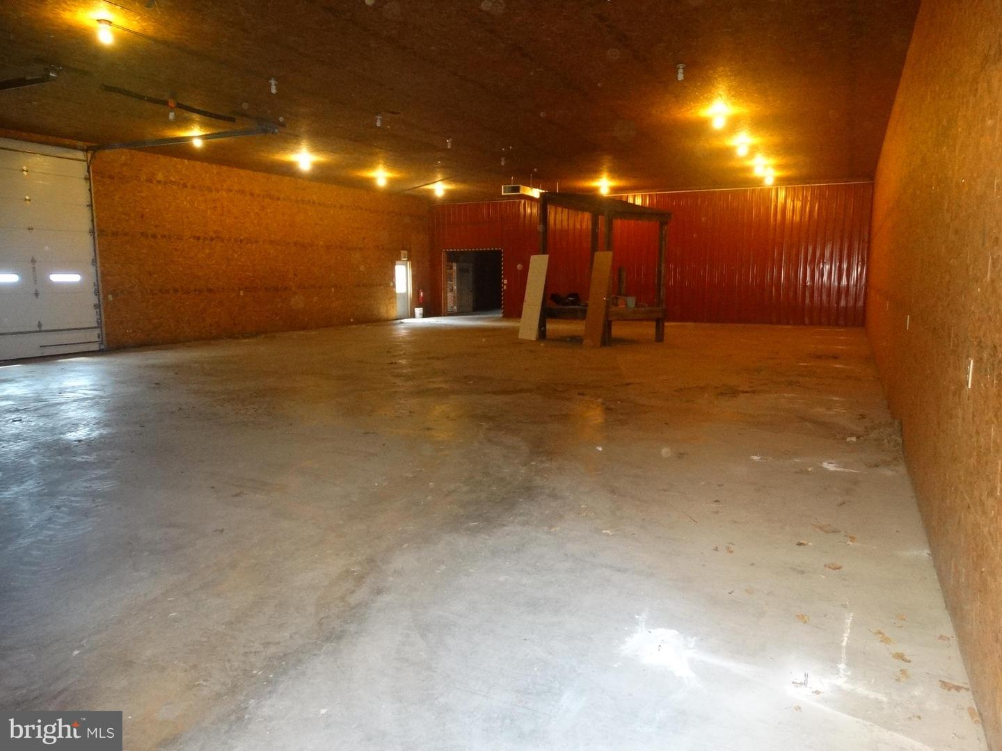 176 Thornton Property Photo 25