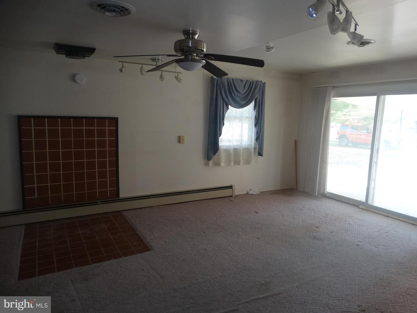 176 Thornton Property Photo 27