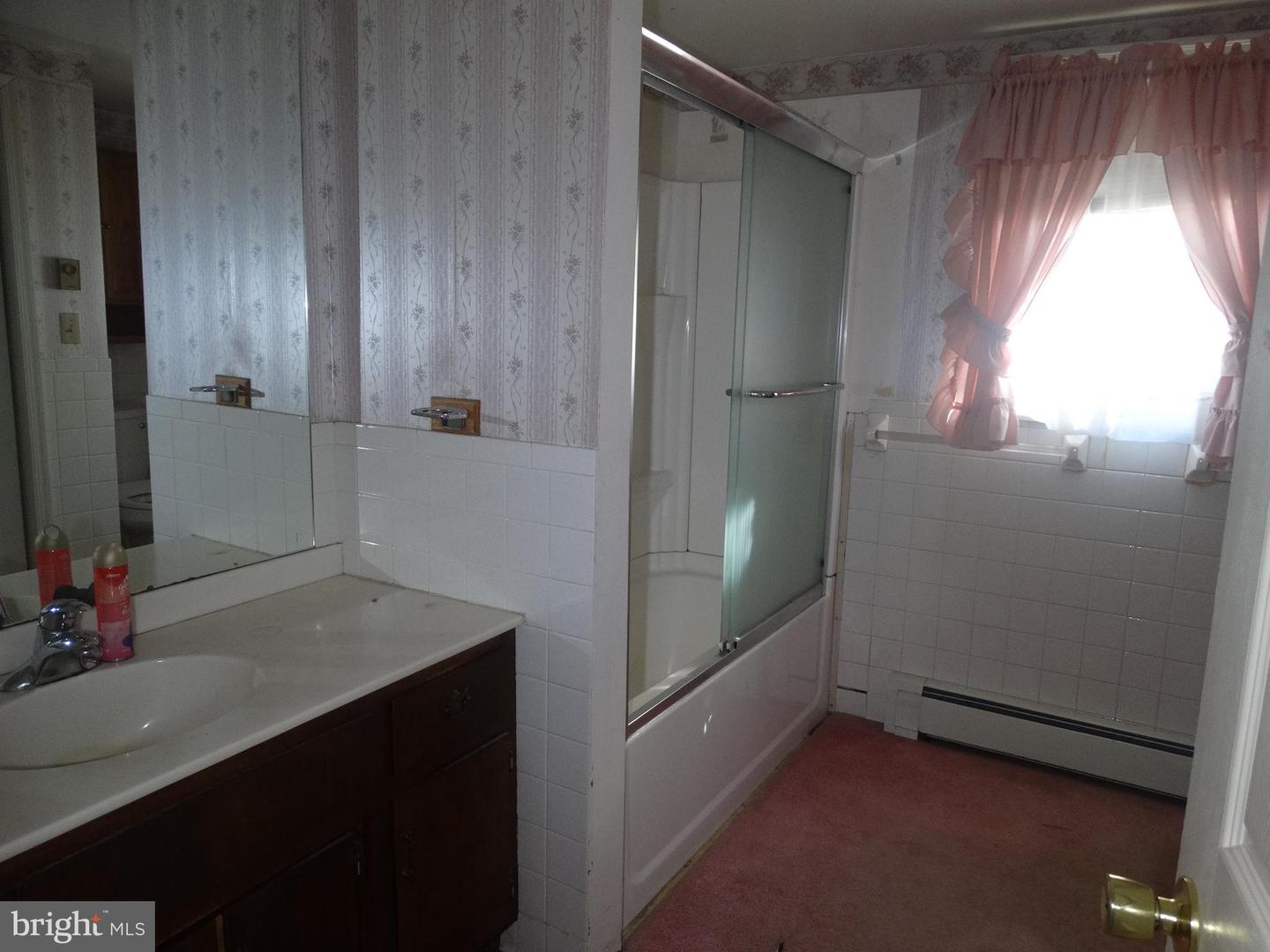 176 Thornton Property Photo 37