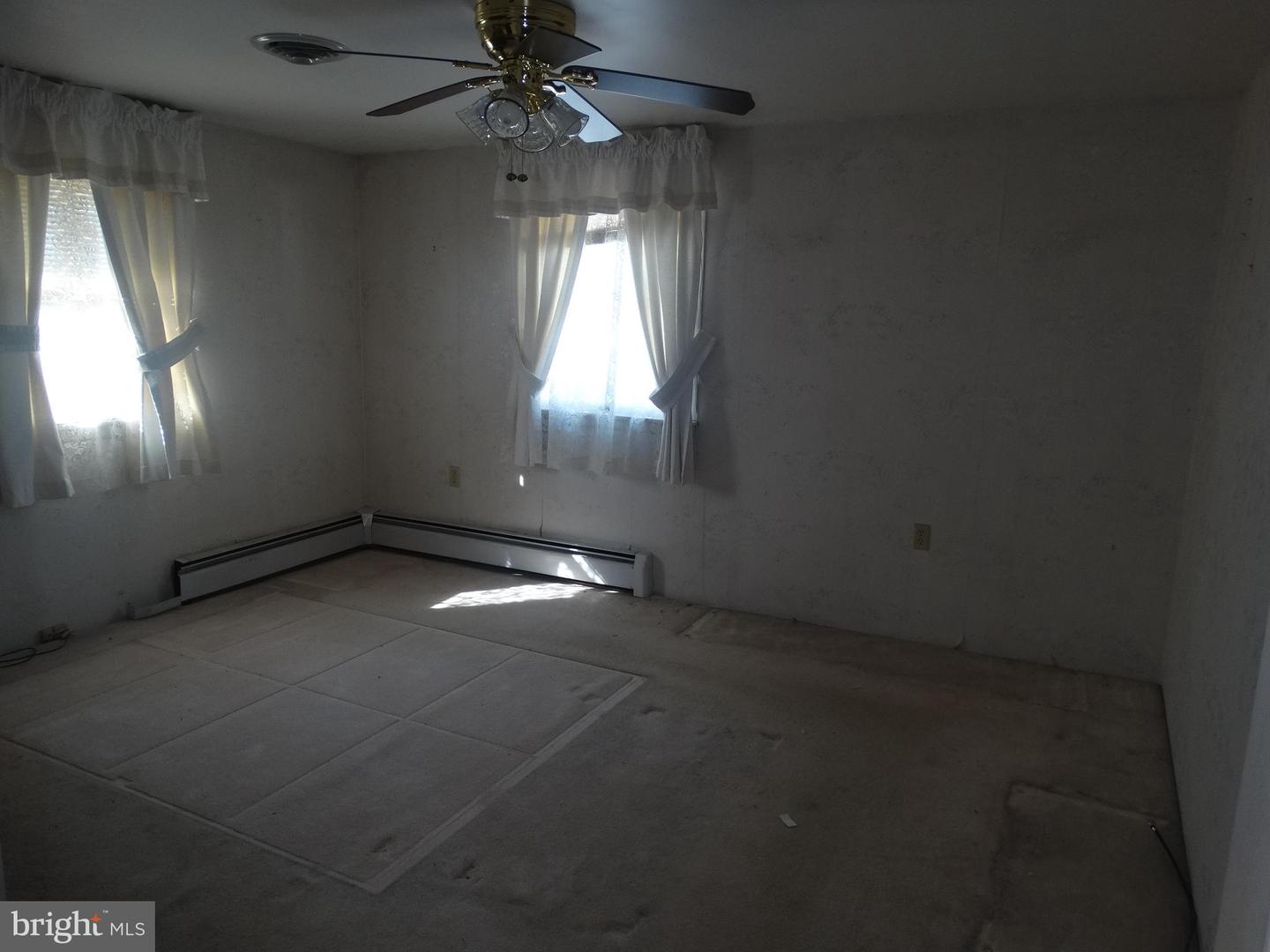 176 Thornton Property Photo 40