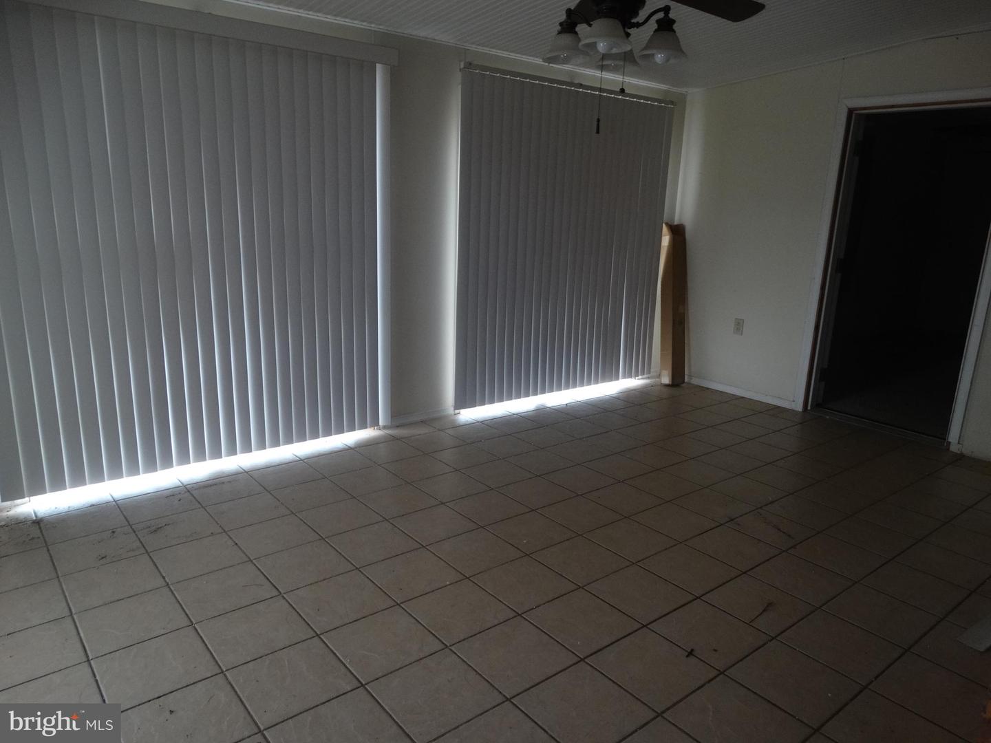 176 Thornton Property Photo 43