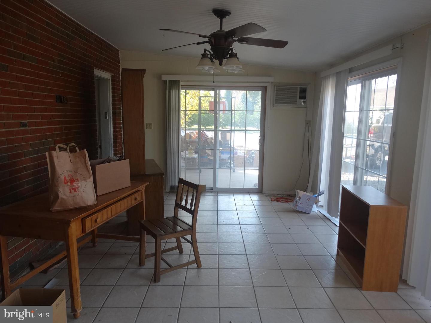 176 Thornton Property Photo 46