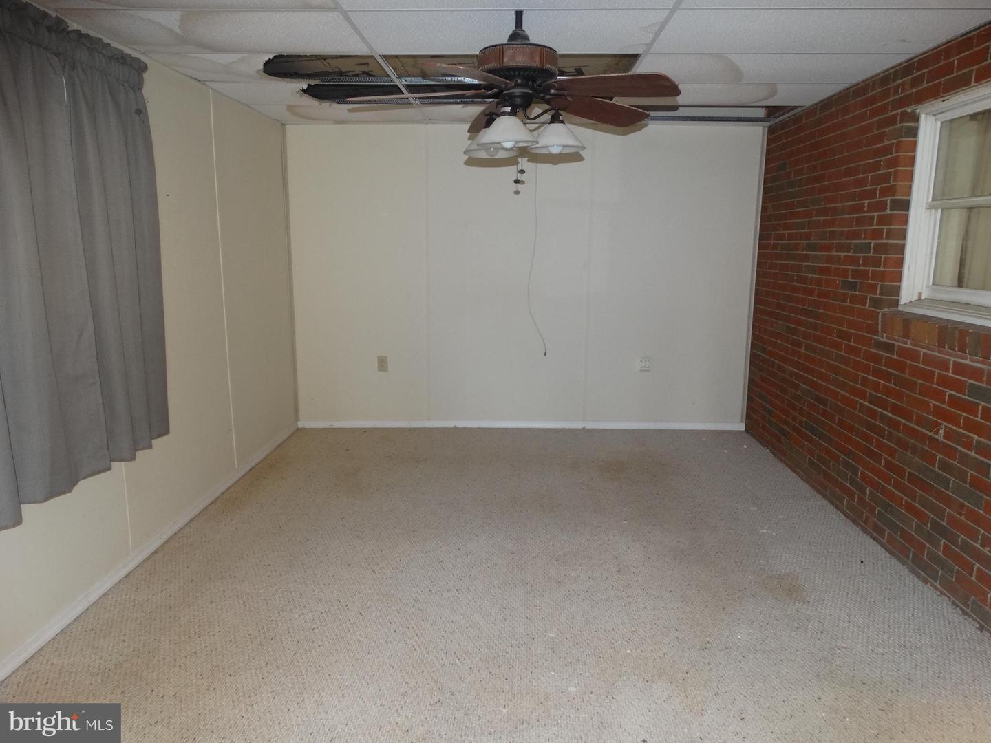176 Thornton Property Photo 47