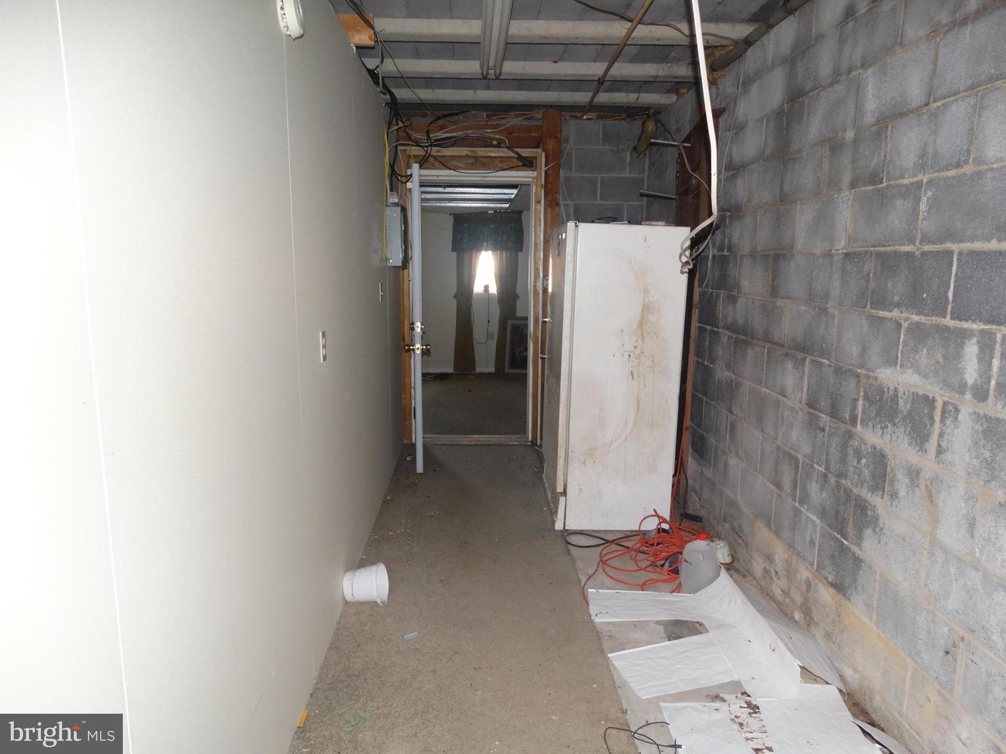 176 Thornton Property Photo 52