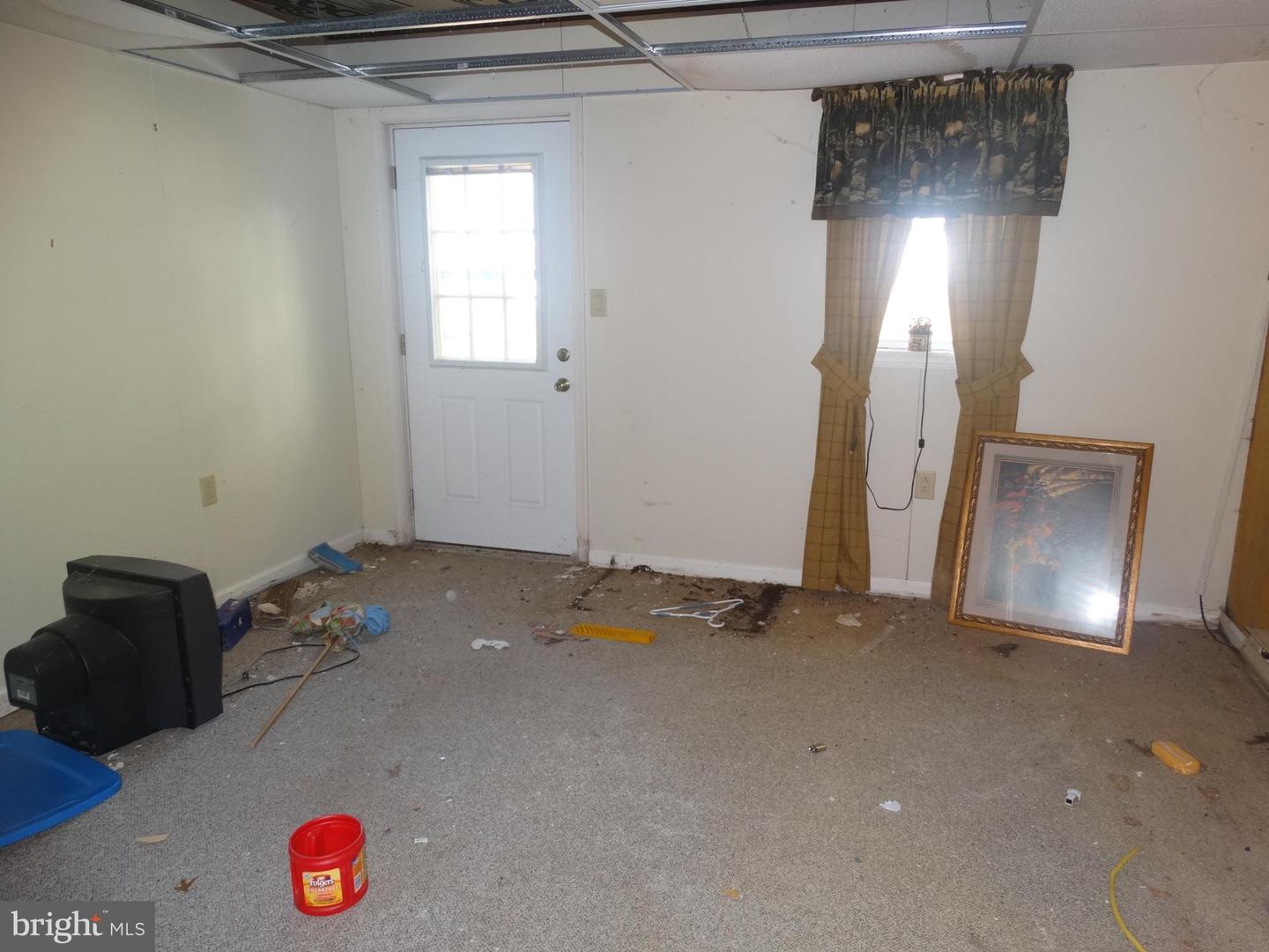176 Thornton Property Photo 53