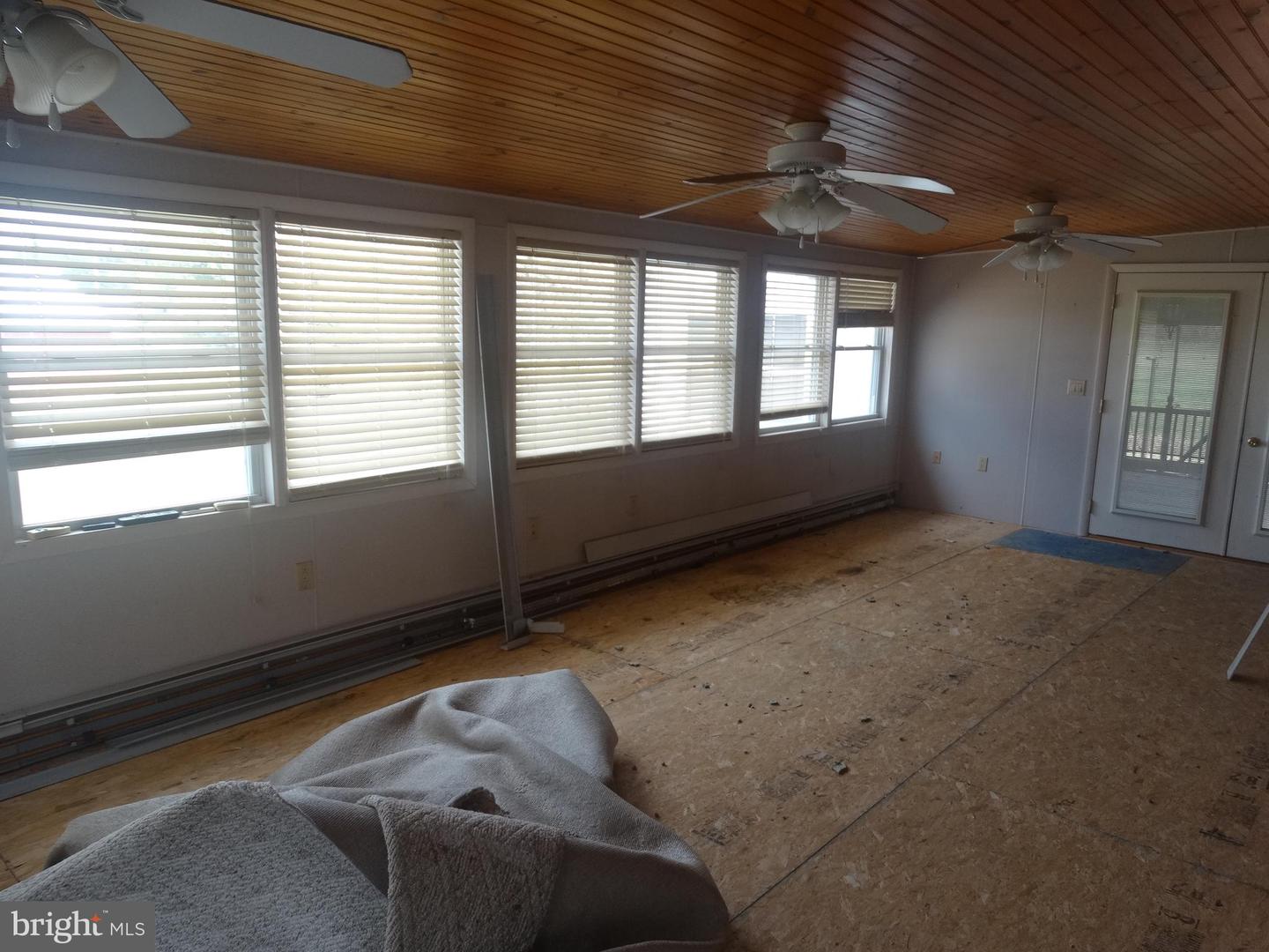 176 Thornton Property Photo 58