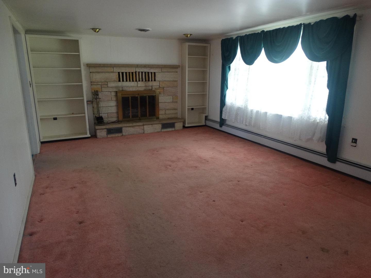 176 Thornton Property Photo 60