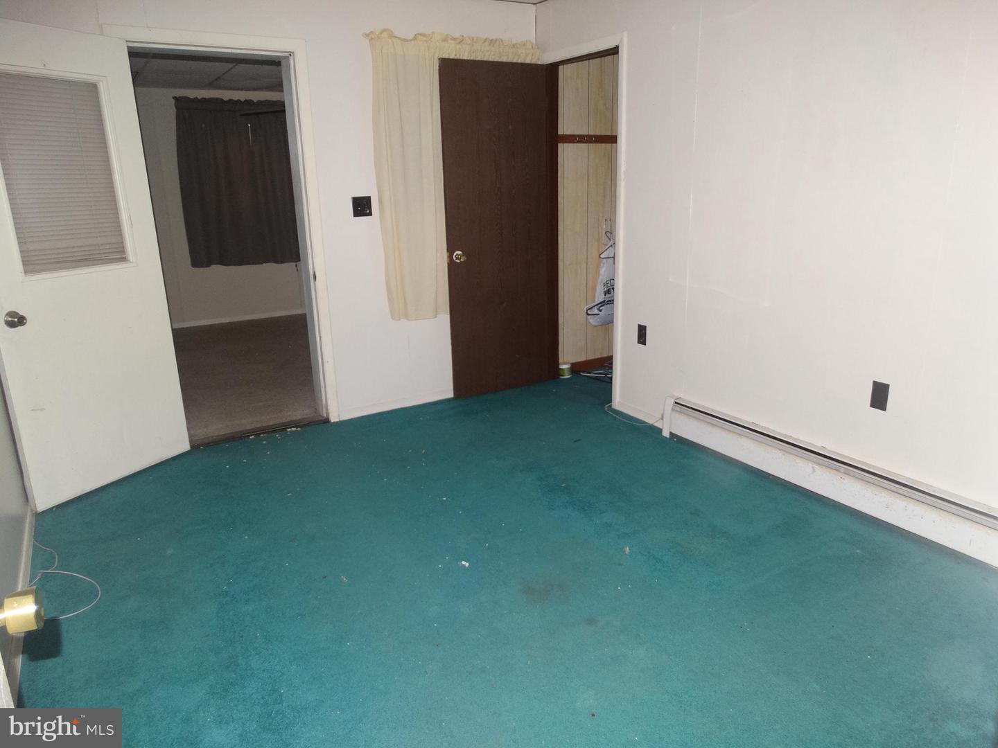 176 Thornton Property Photo 65