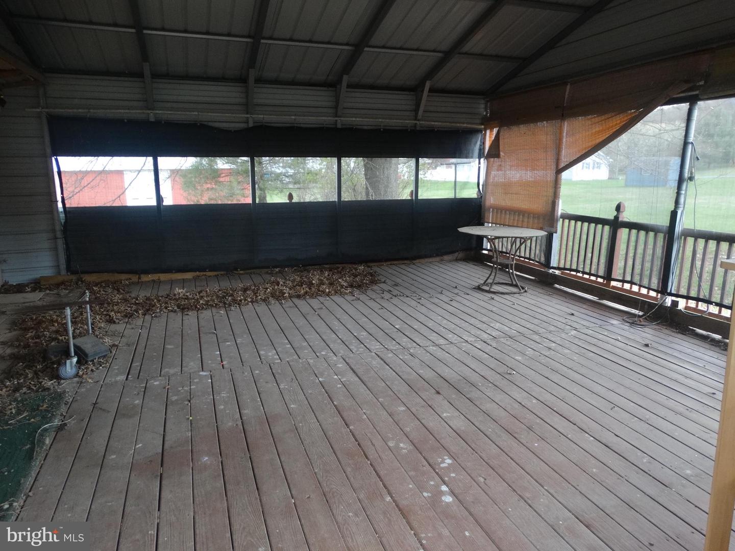 176 Thornton Property Photo 68