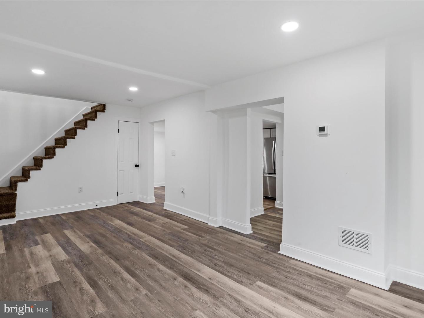 667 Thompson Rd Property Photo 6