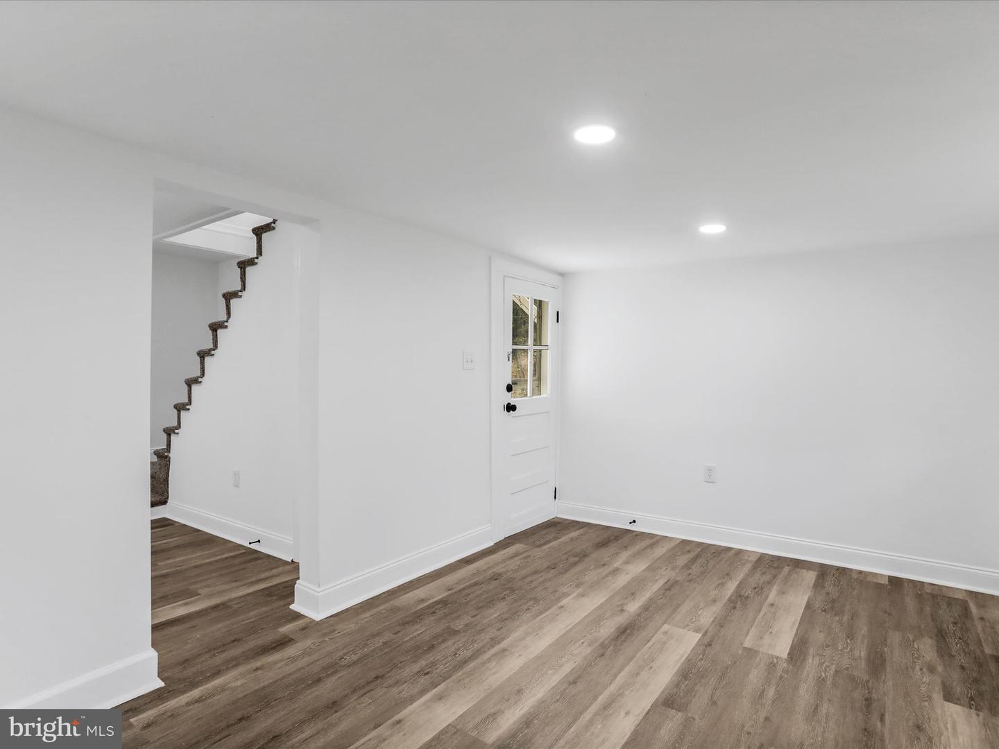 667 Thompson Rd Property Photo 12