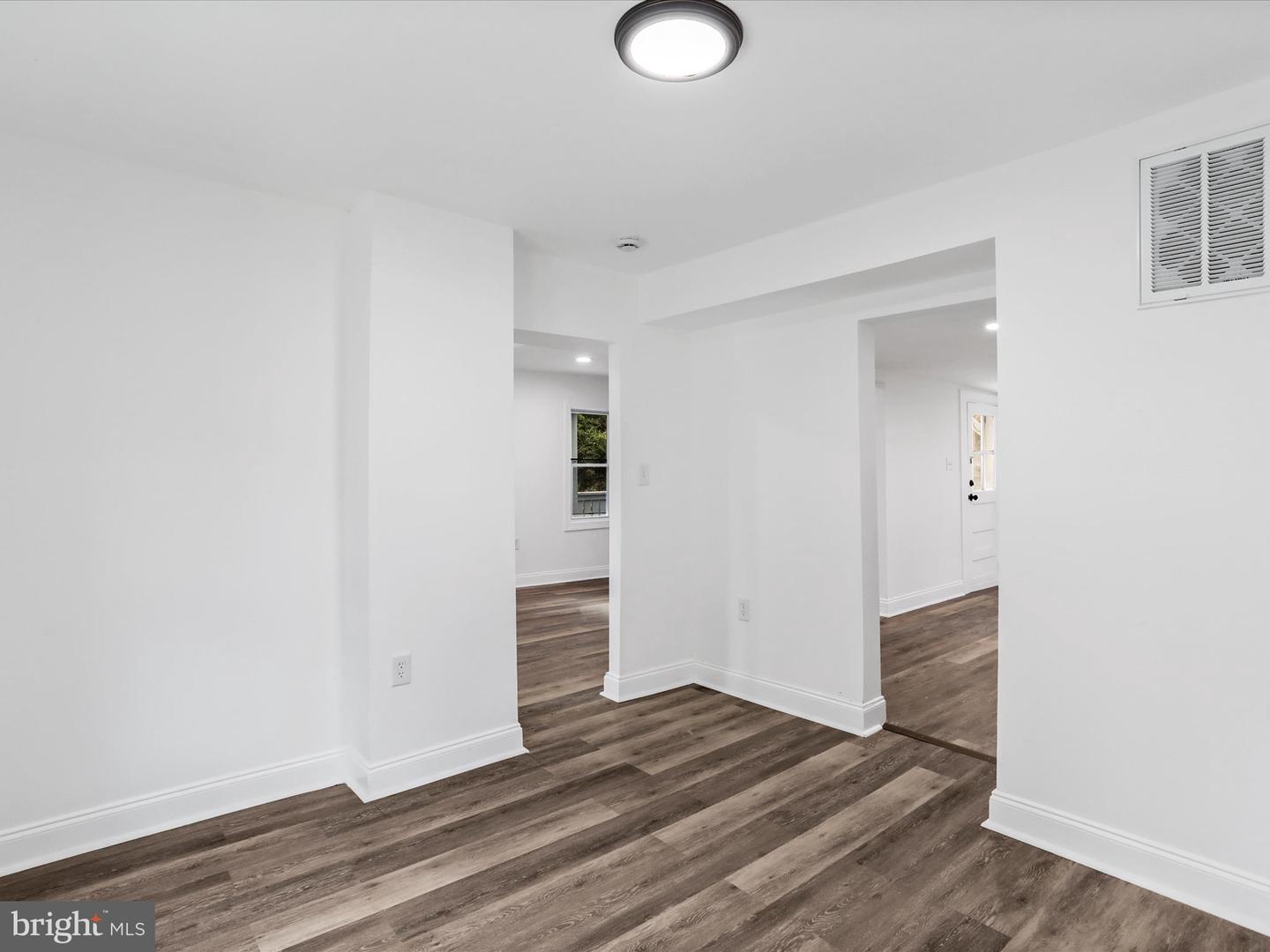 667 Thompson Rd Property Photo 15