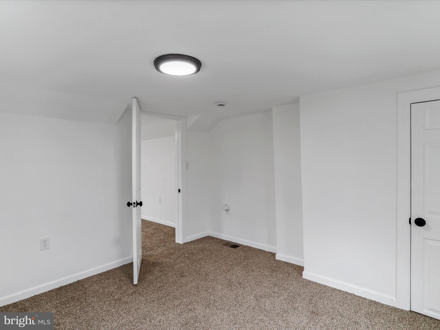 667 Thompson Rd Property Photo 19