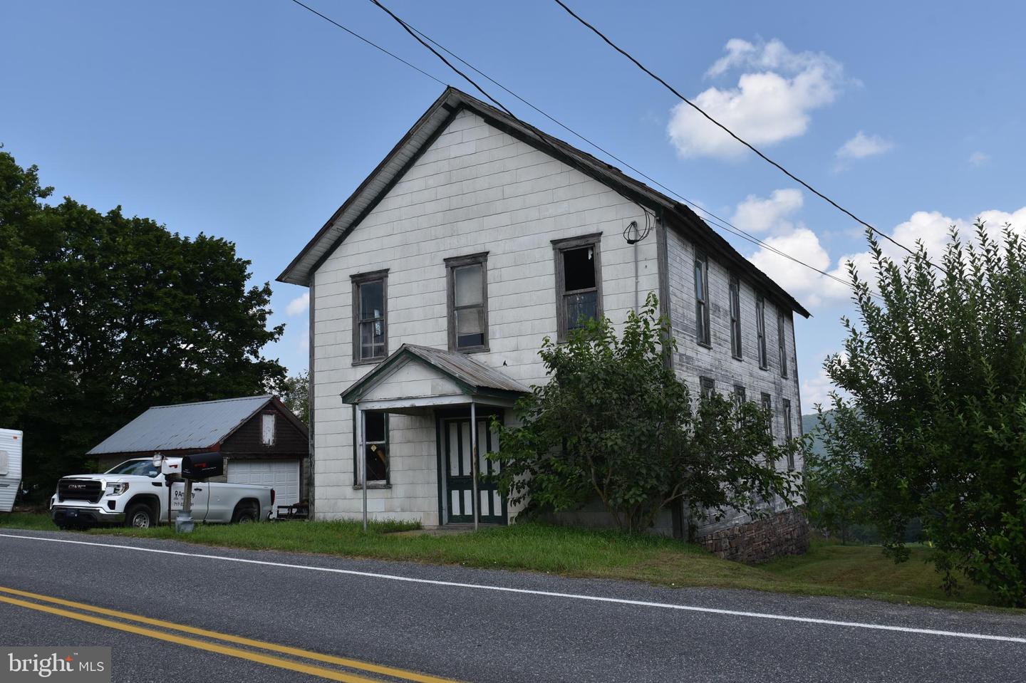 3422 N N Clear Ridge Road Property Photo 1