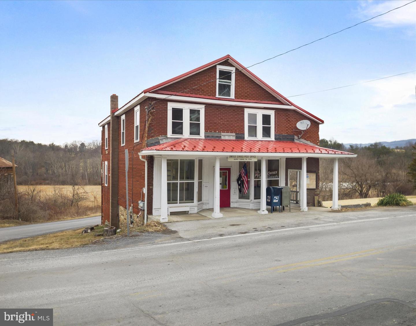 233 Grist Mill Rd Property Photo 3