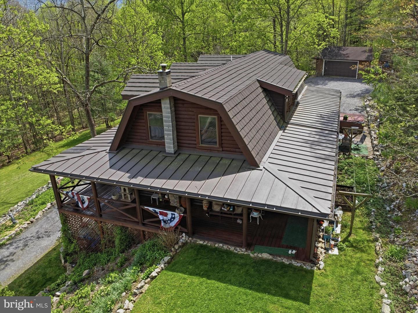 477 E Blackberry Ln Property Photo 6
