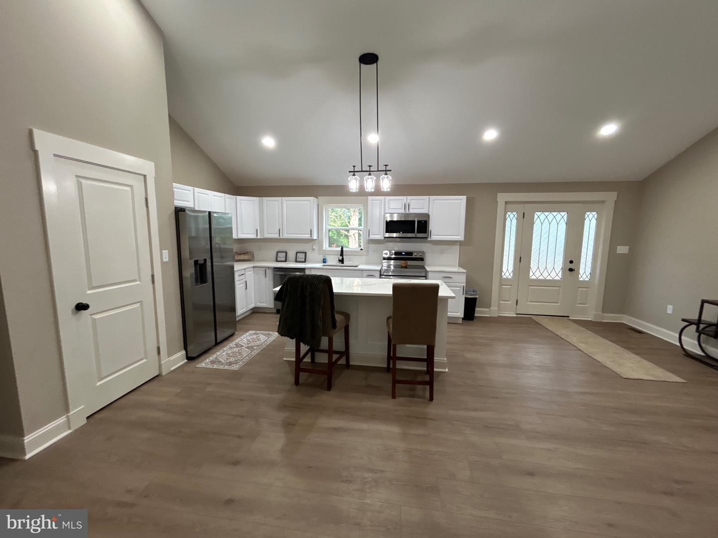 812 Lincoln Way W Property Photo 18
