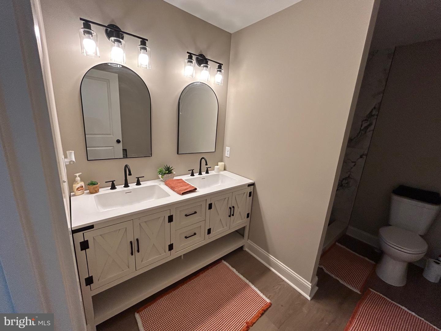 812 Lincoln Way W Property Photo 24