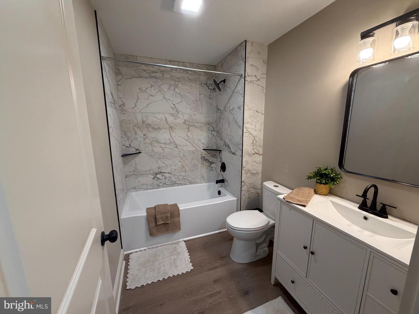 812 Lincoln Way W Property Photo 30