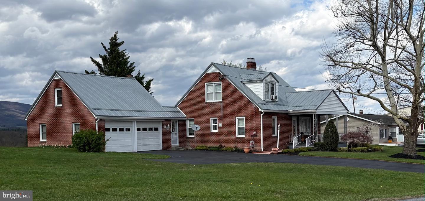 111 Barnetts Run Rd Property Photo 1