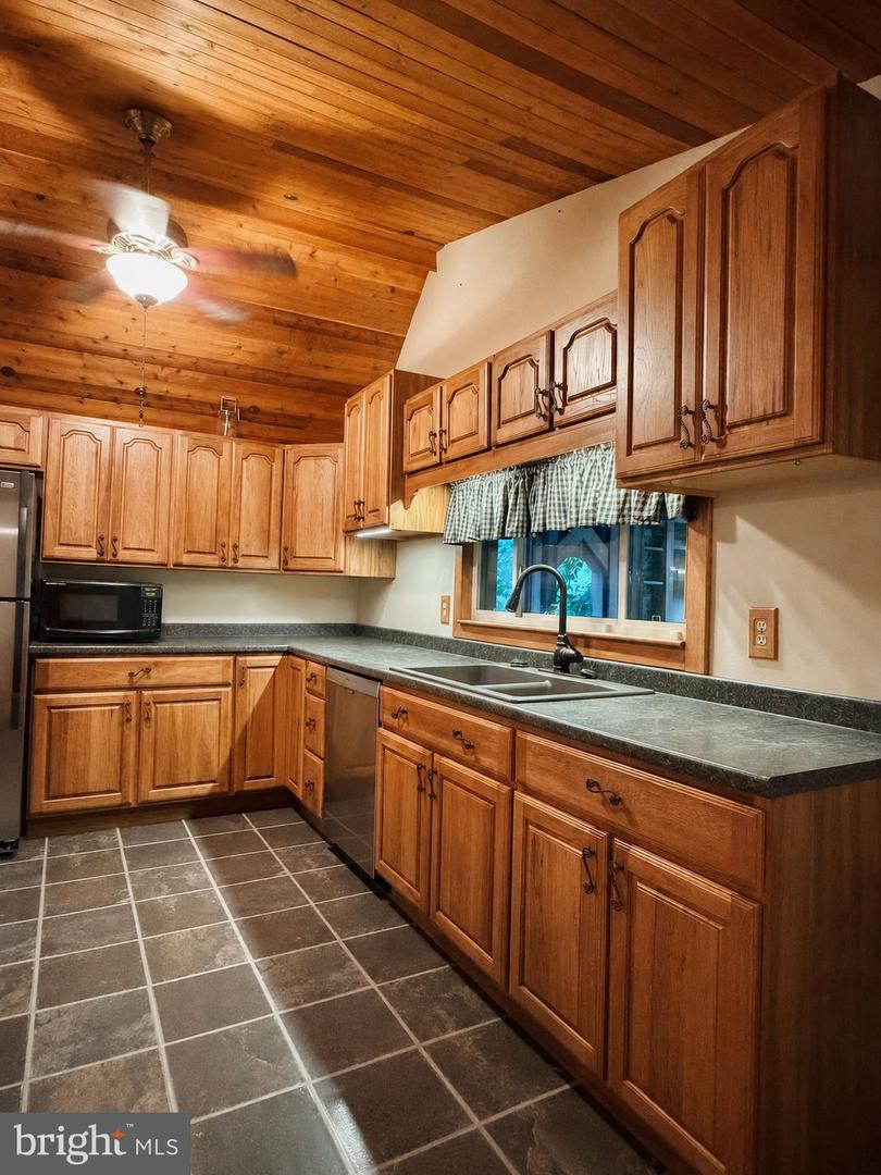 1249 Meadow Mountain Dr Property Photo 43