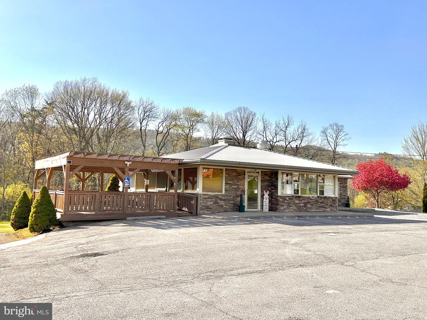 23179 Great Cove Rd Property Photo 1