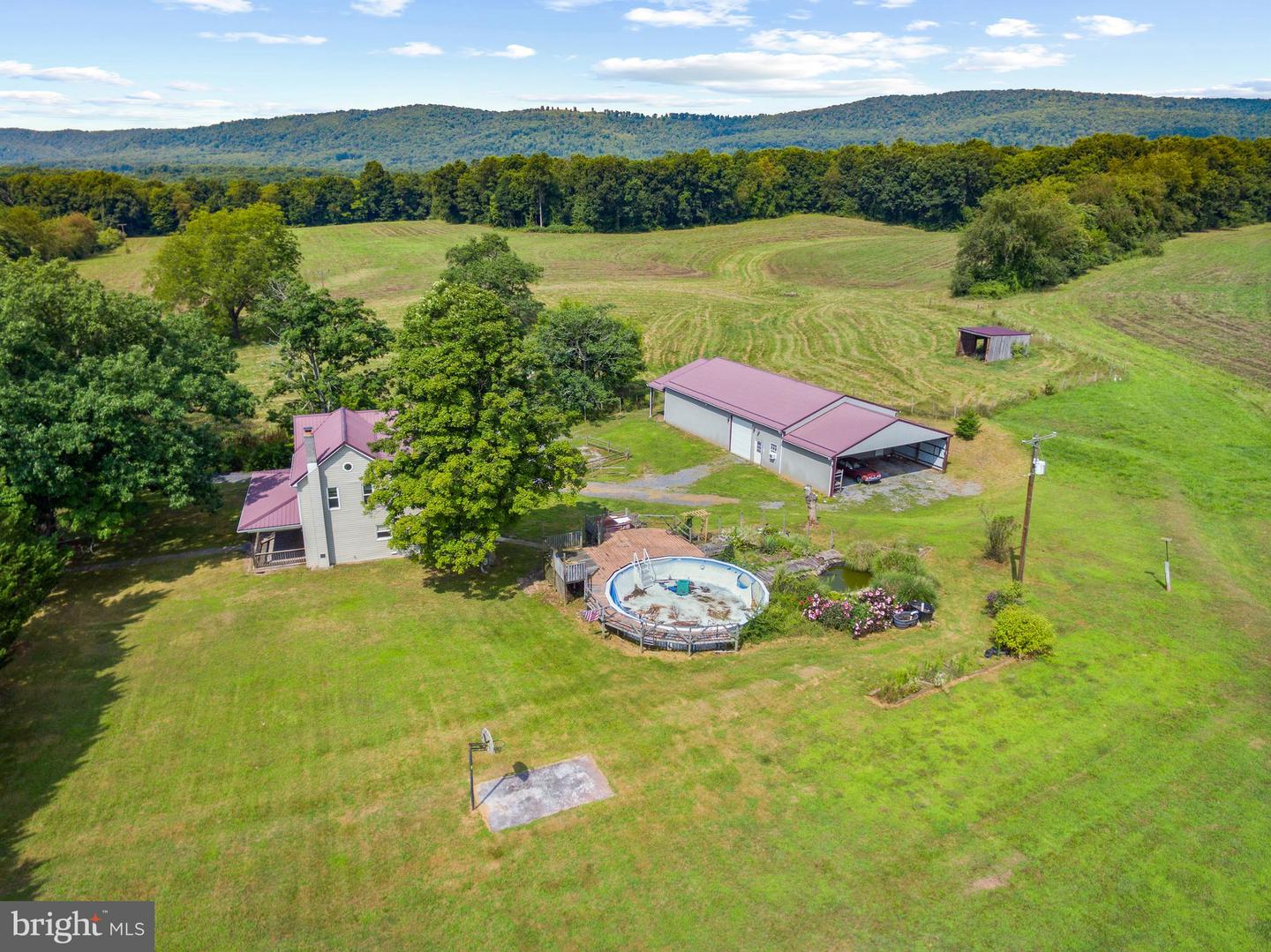 3985 Fairview Rd Property Photo 1