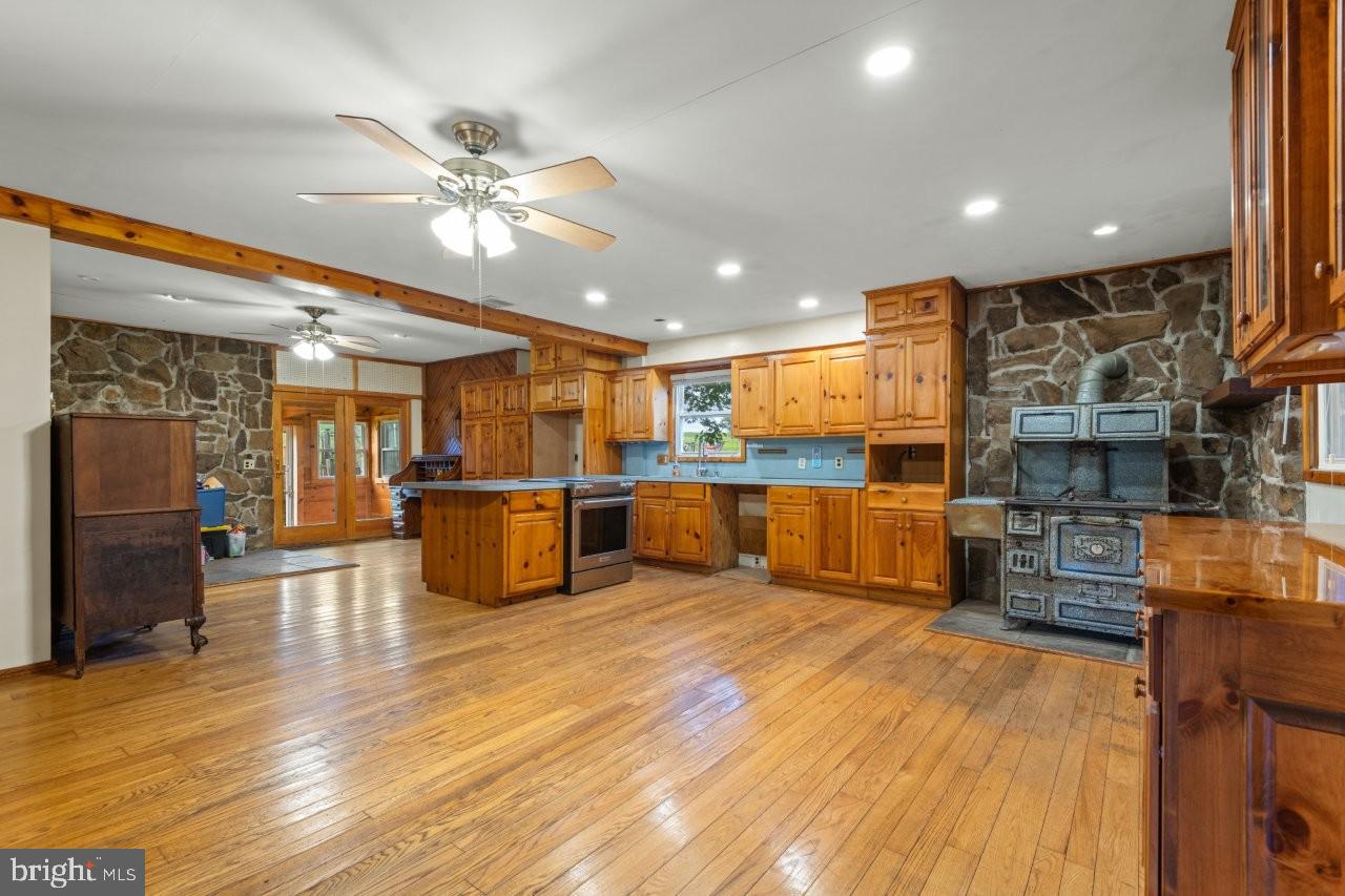 3985 Fairview Rd Property Photo 14