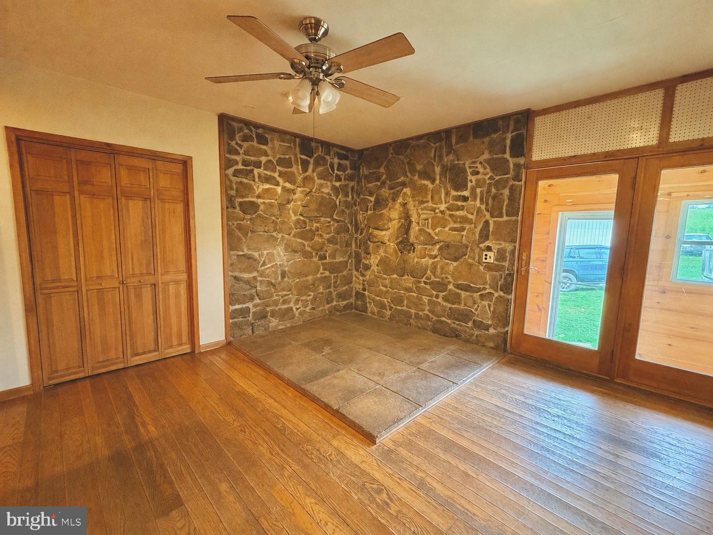 3985 Fairview Rd Property Photo 16