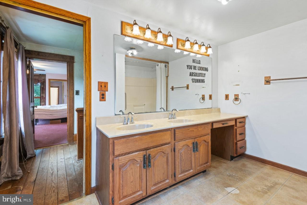 3985 Fairview Rd Property Photo 29