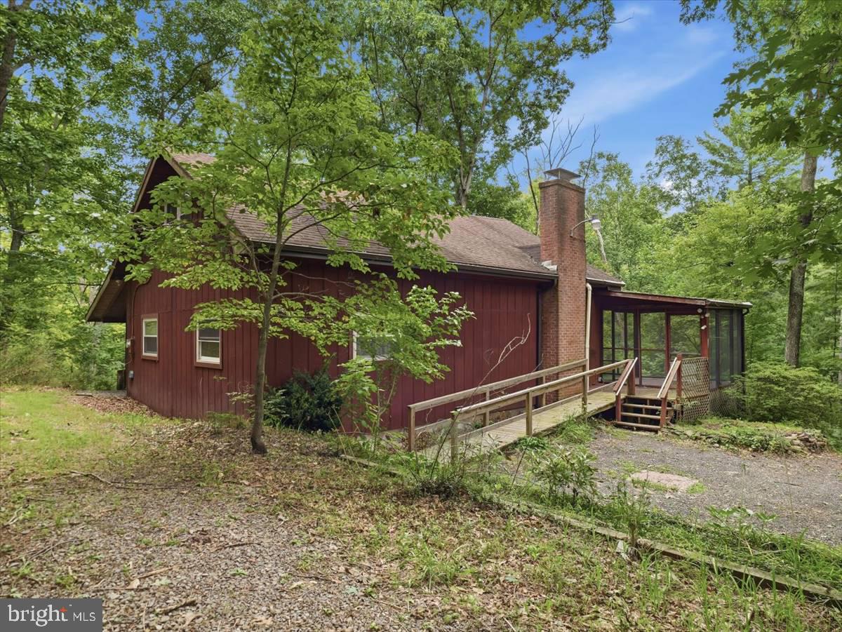598 Oak Ridge Dr Property Photo 1