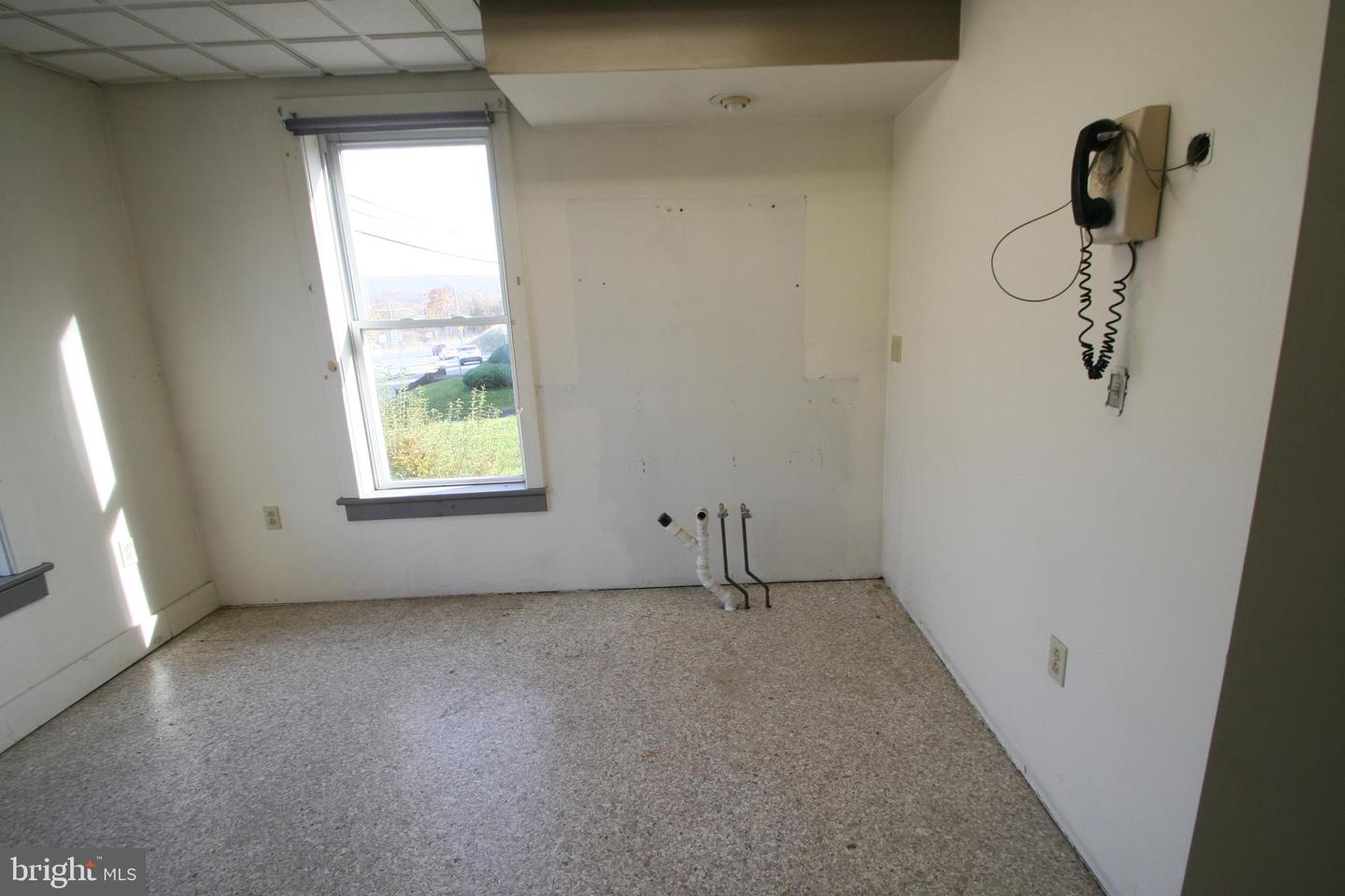 14005 Allen Property Photo 10
