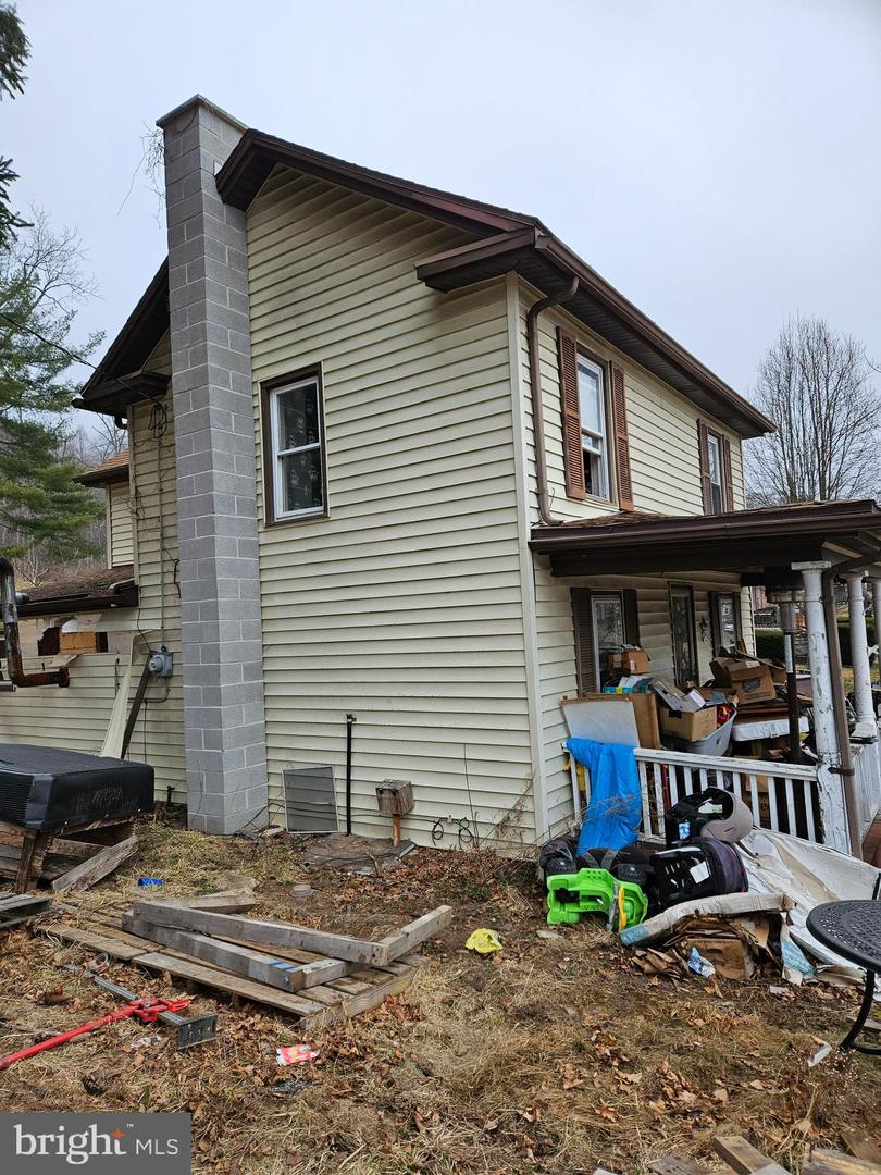 21220 Main St Property Photo