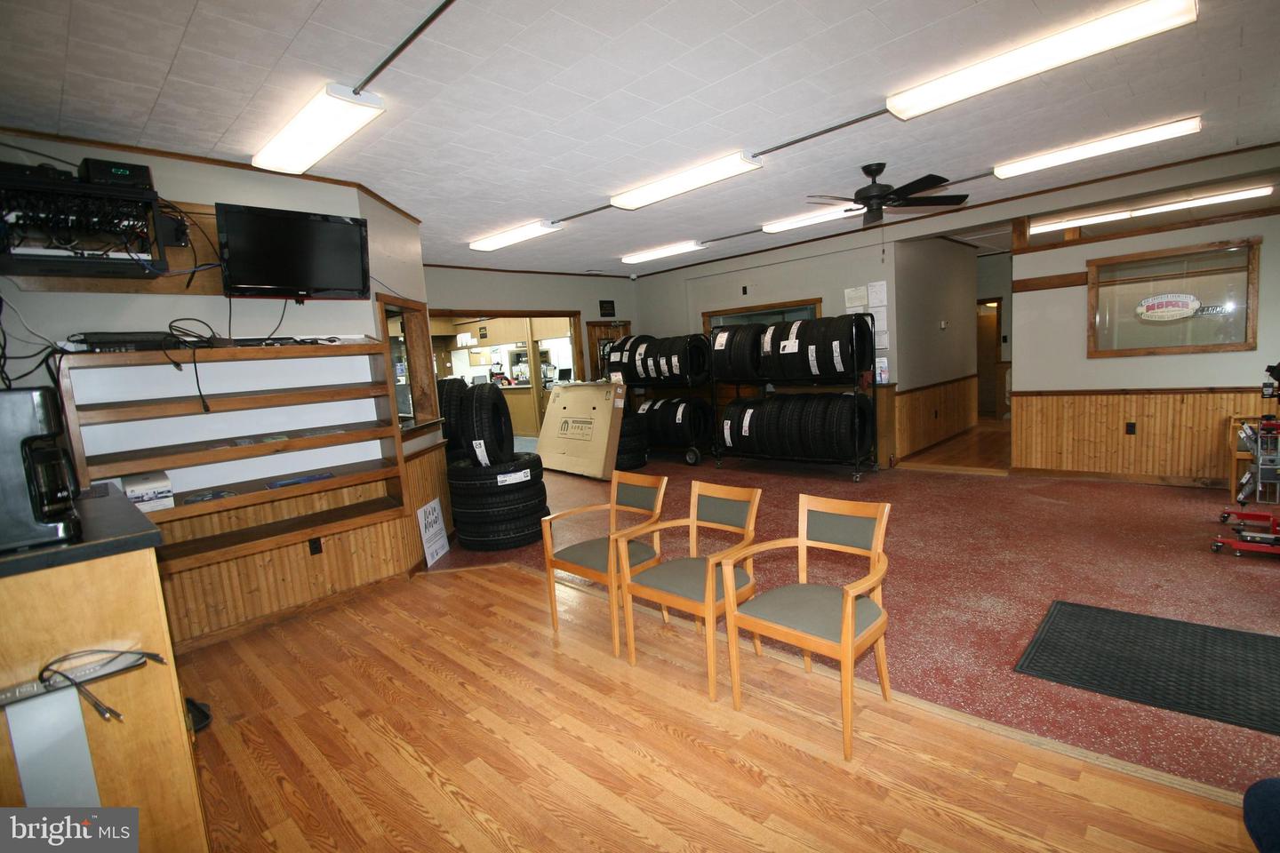 288 Water St Property Photo 8