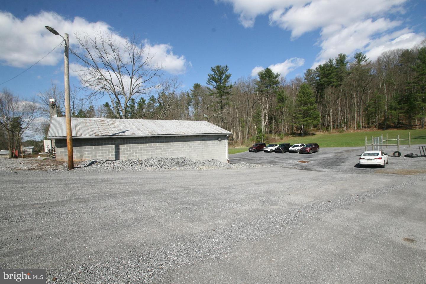 16623 Real Estate Listings Main Image