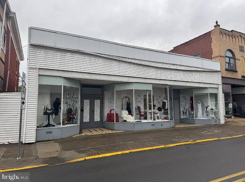 31 W SHIRLEY ST
