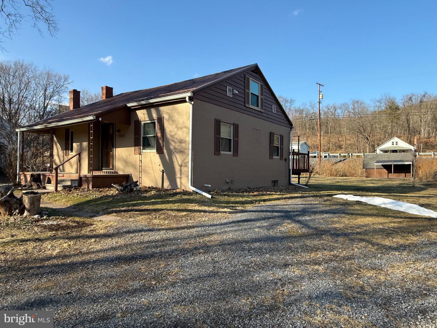 9505 Main Street Property Photo 1