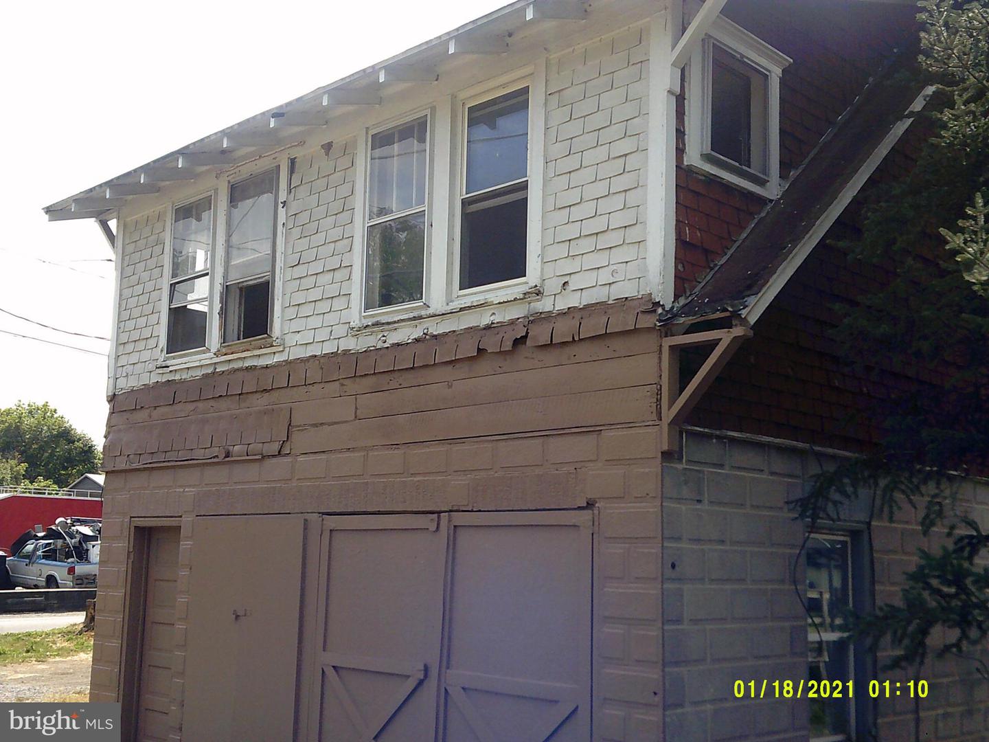 14210 Croghan Property Photo 4