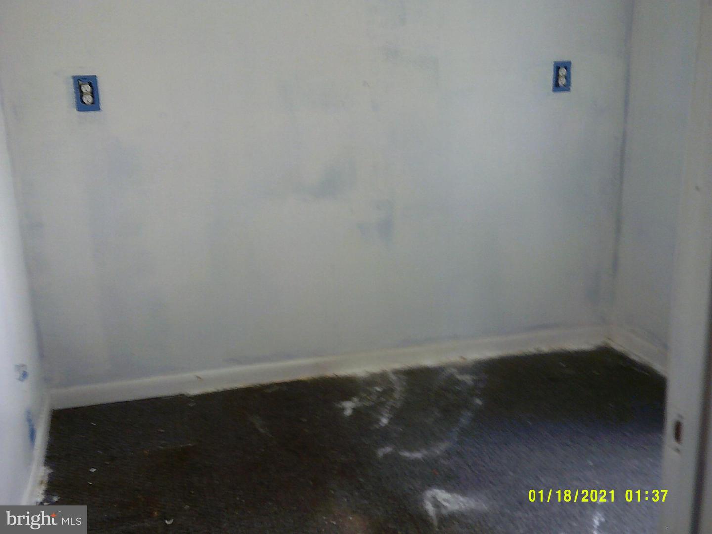 14210 Croghan Property Photo 7
