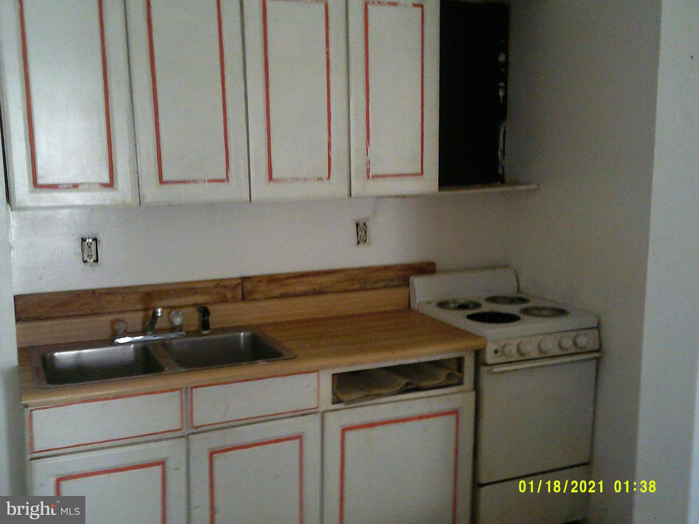 14210 Croghan Property Photo 9